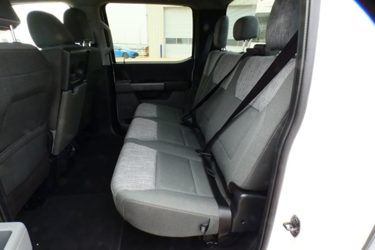 2023 Ford F-150 XLT ecoboost w/Power cloth seats, NAV, BUC - Photo #9