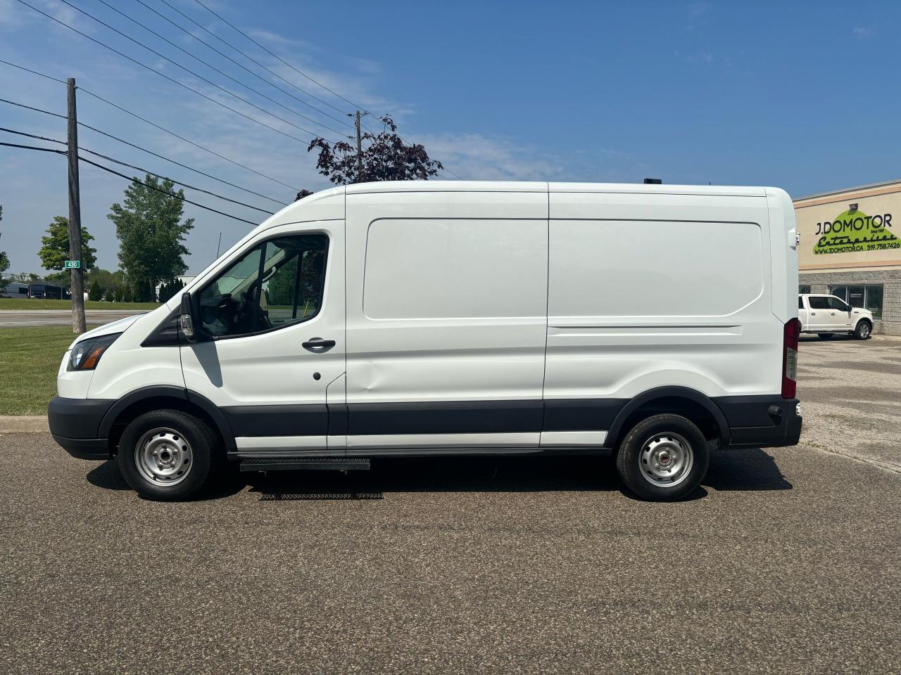 2018 Ford Transit XLT MID ROOF - Photo #2