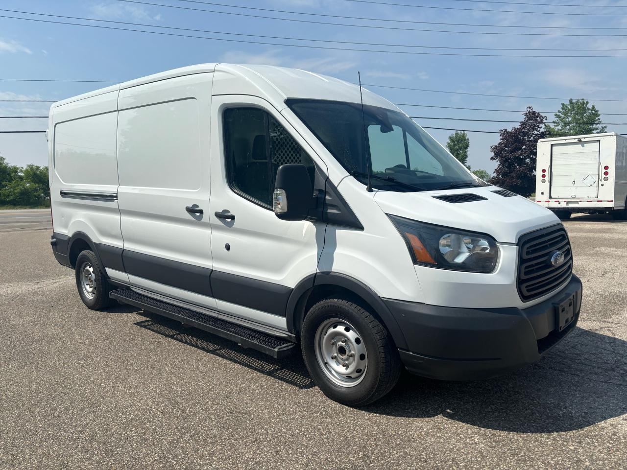 2018 Ford Transit XLT MID ROOF - Photo #7
