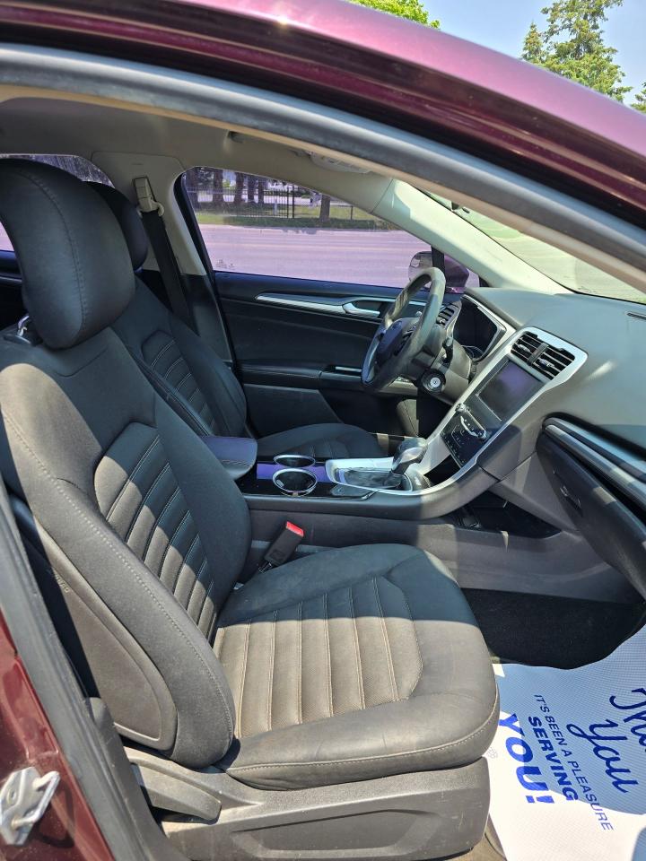 2013 Ford Fusion SE - Photo #4