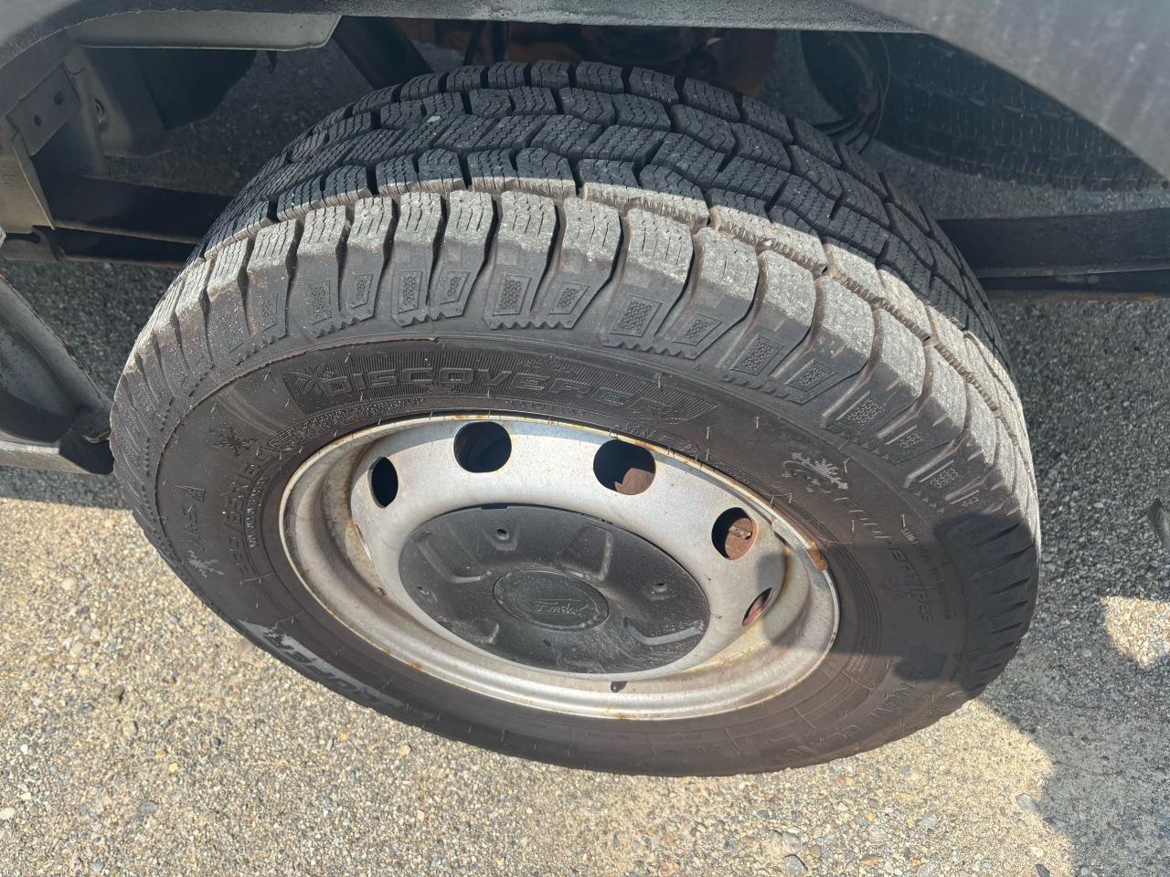 2019 Ford Transit Cargo Van 250 XLT - Photo #4