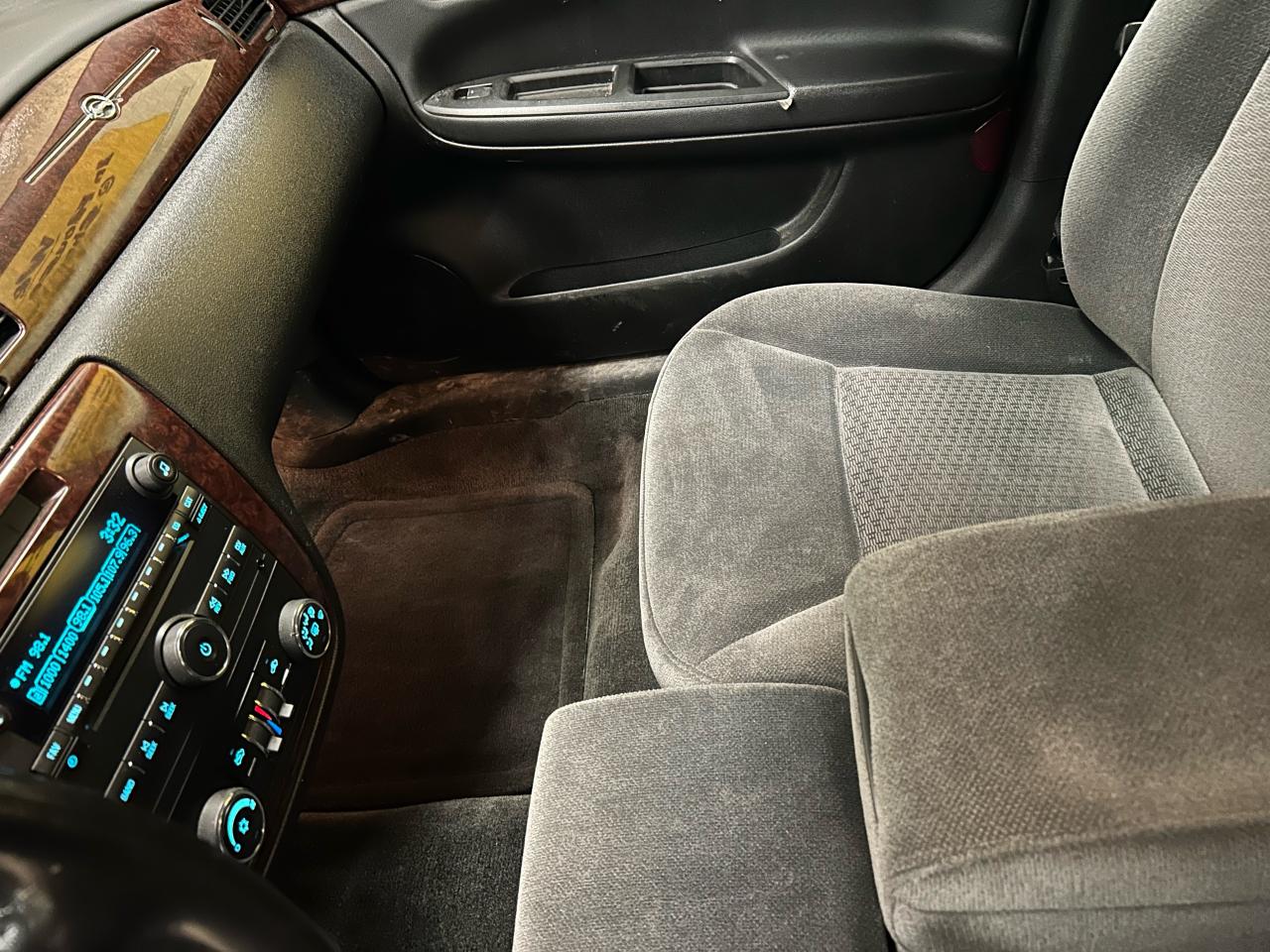 2011 Chevrolet Impala LT - Photo #12