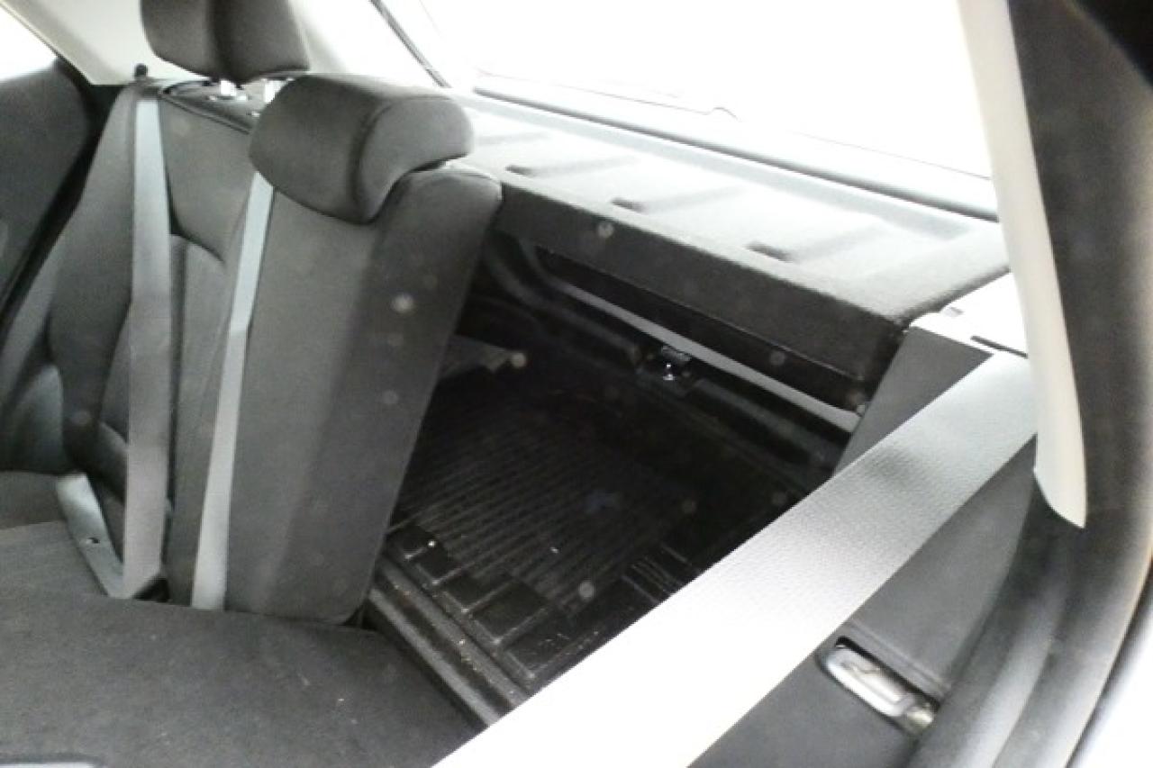 2024 Hyundai Venue Essential w/Htd cloth, BUC - Photo #9