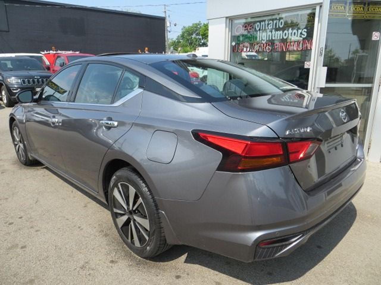 2019 Nissan Altima CERTIFIED, 4 WHEEL DRIVE, SUNROOF, REAR CAMERA - Photo #5