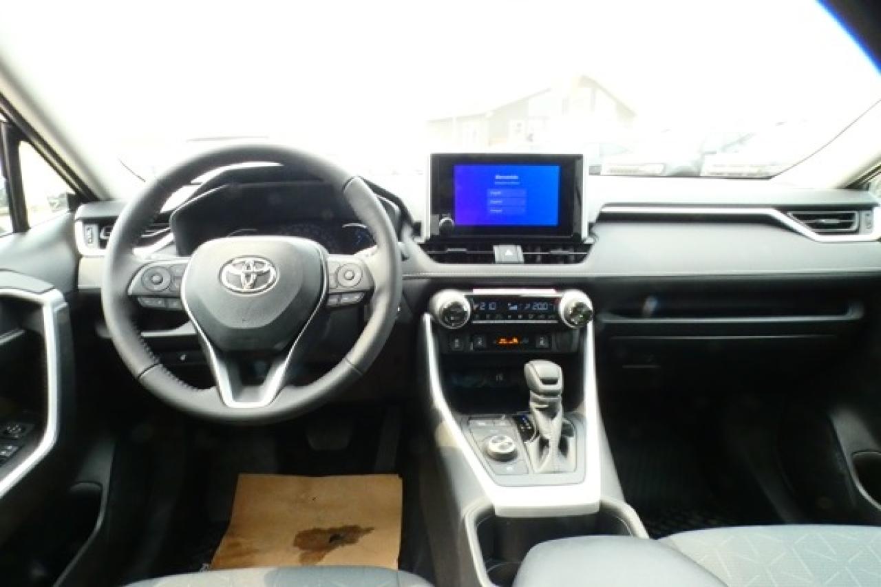 2025 Toyota RAV4 Hybrid XLE AWD w/Htd cloth, S/R, NAV ready, BUC - Photo #12
