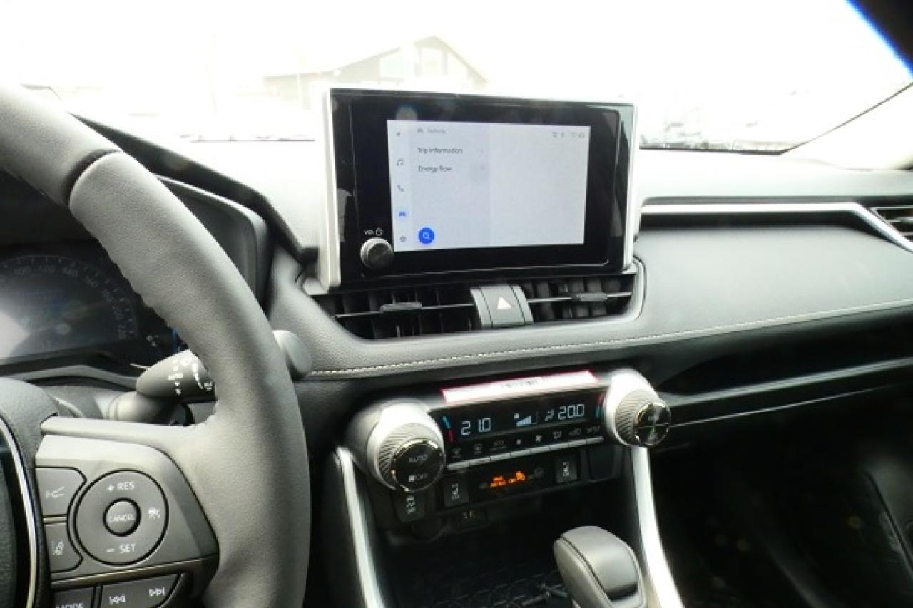 2025 Toyota RAV4 Hybrid XLE AWD w/Htd cloth, S/R, NAV ready, BUC - Photo #16