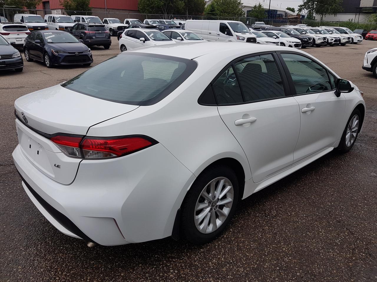 2021 Toyota Corolla LE *SUNROOF* Photo4