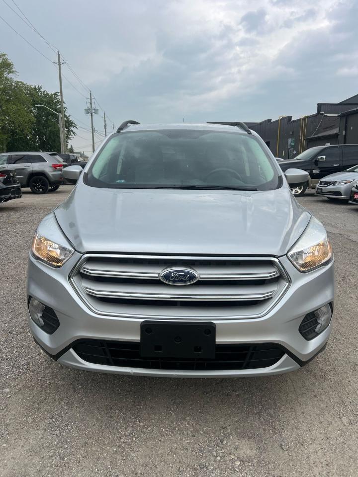 2018 Ford Escape SE - Photo #3