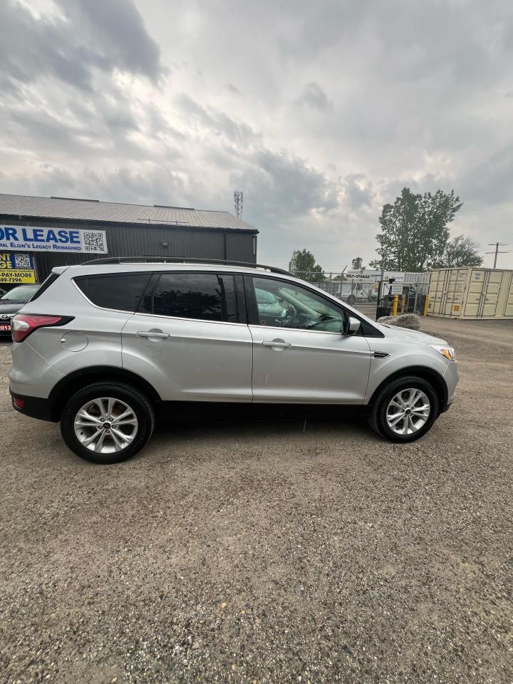 2018 Ford Escape SE - Photo #5