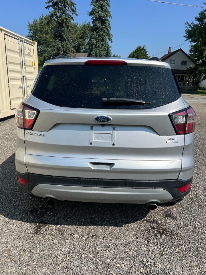 2018 Ford Escape SE - Photo #4