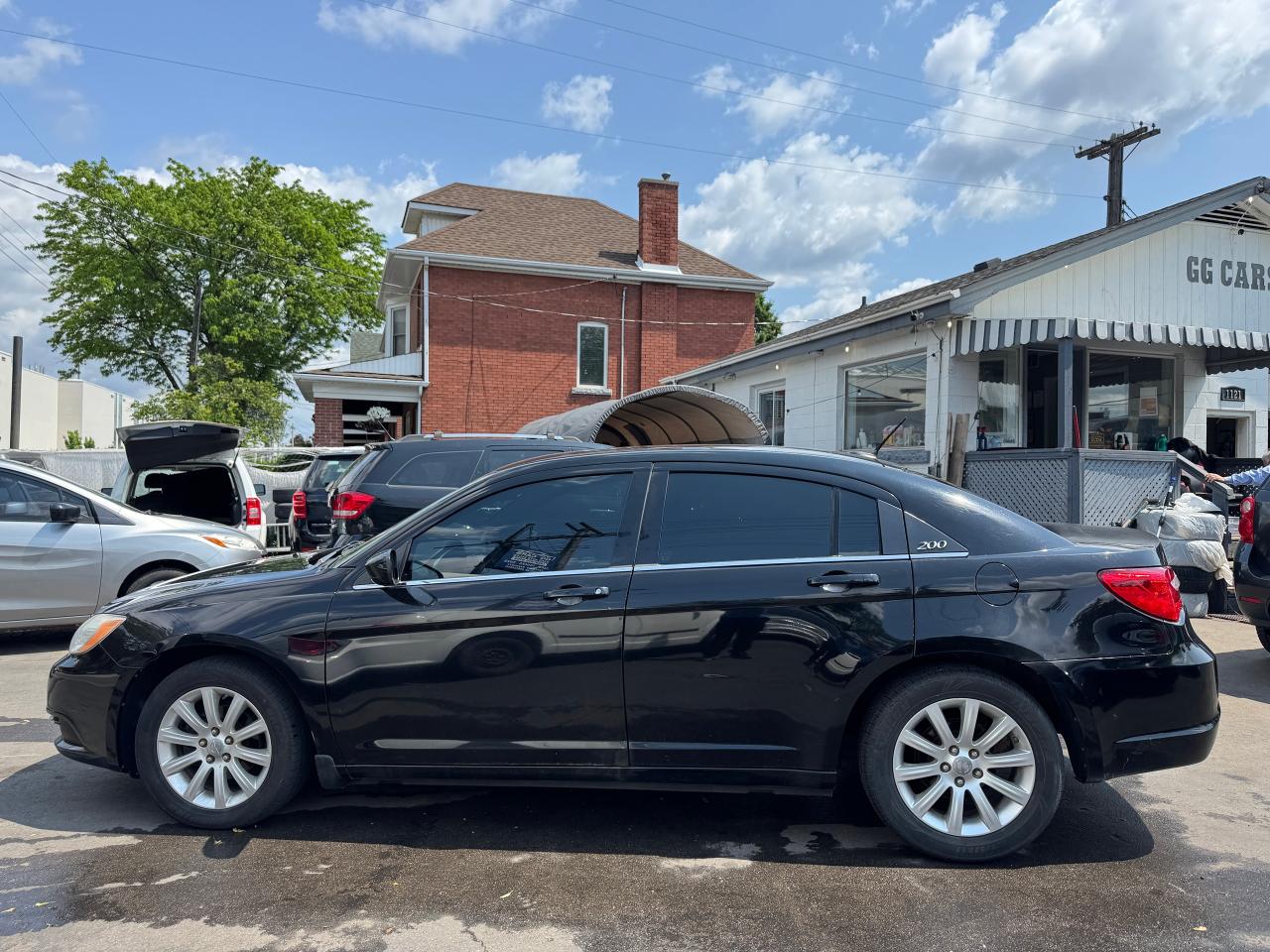 2014 Chrysler 200 4dr Sdn Touring - Photo #8