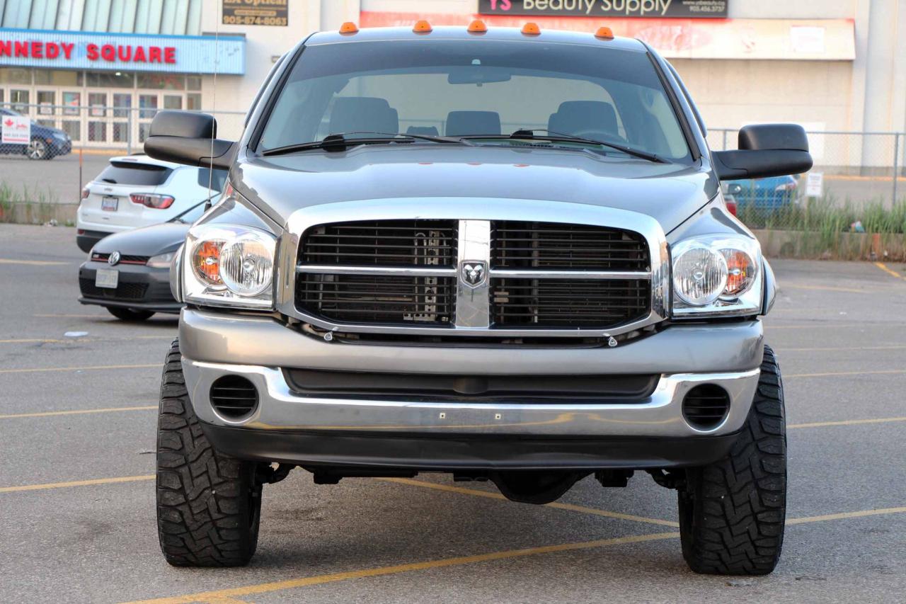 2008 Dodge Ram 2500 SXT - Photo #2
