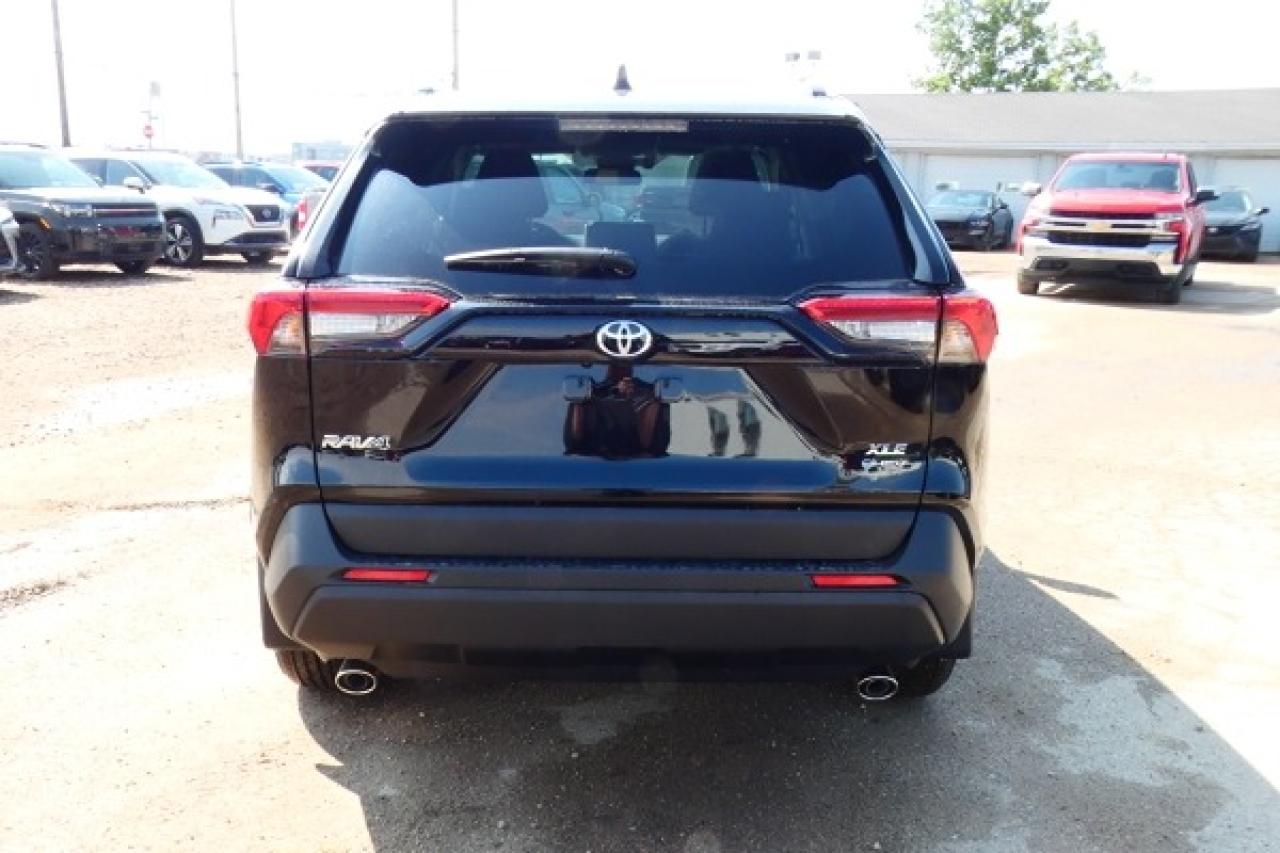 2025 Toyota RAV4 Hybrid XLE AWD w/Htd cloth, S/R, NAV ready, BUC - Photo #7