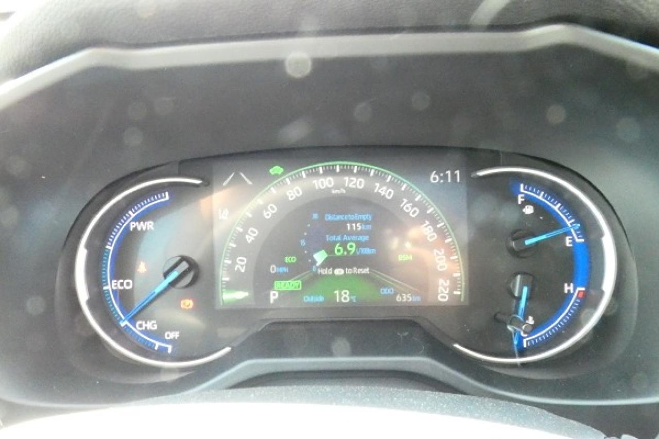 2025 Toyota RAV4 Hybrid XLE AWD w/Htd cloth, S/R, NAV ready, BUC - Photo #13