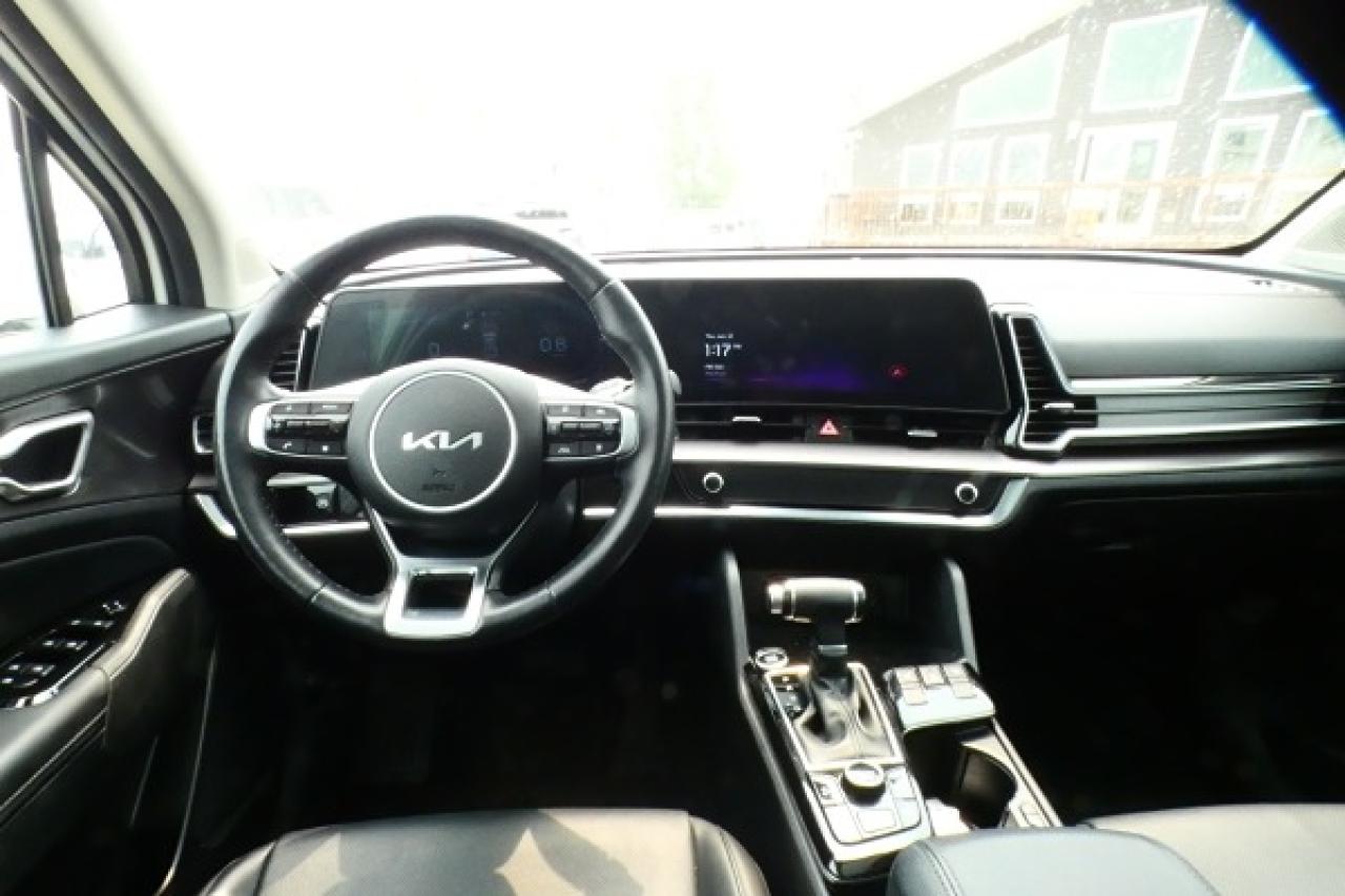 2023 Kia Sportage EX w/Htd Leather, pano S/R, NAV, BUC - Photo #11