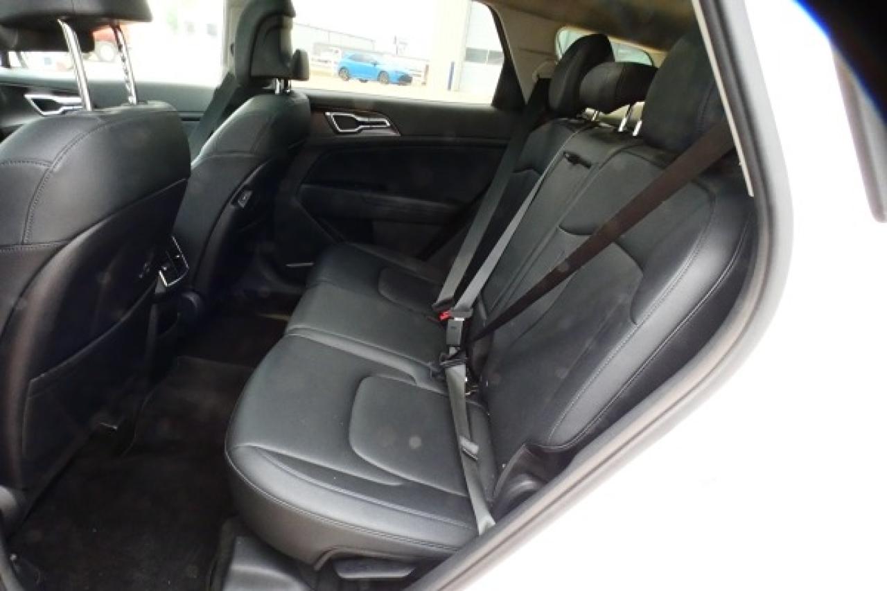 2023 Kia Sportage EX w/Htd Leather, pano S/R, NAV, BUC - Photo #9