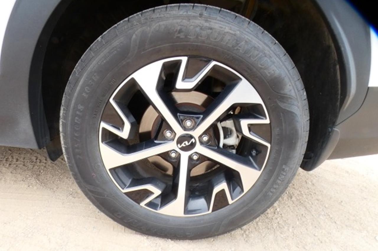 2023 Kia Sportage EX w/Htd Leather, pano S/R, NAV, BUC - Photo #19