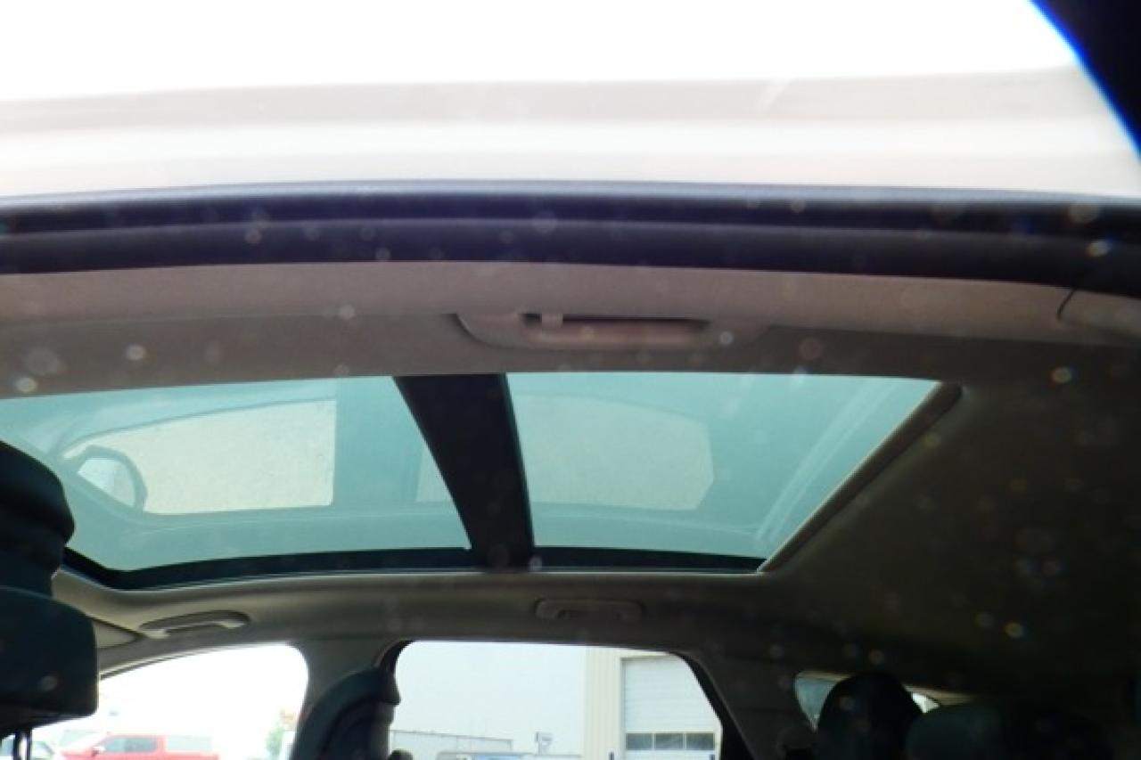 2023 Kia Sportage EX w/Htd Leather, pano S/R, NAV, BUC - Photo #17