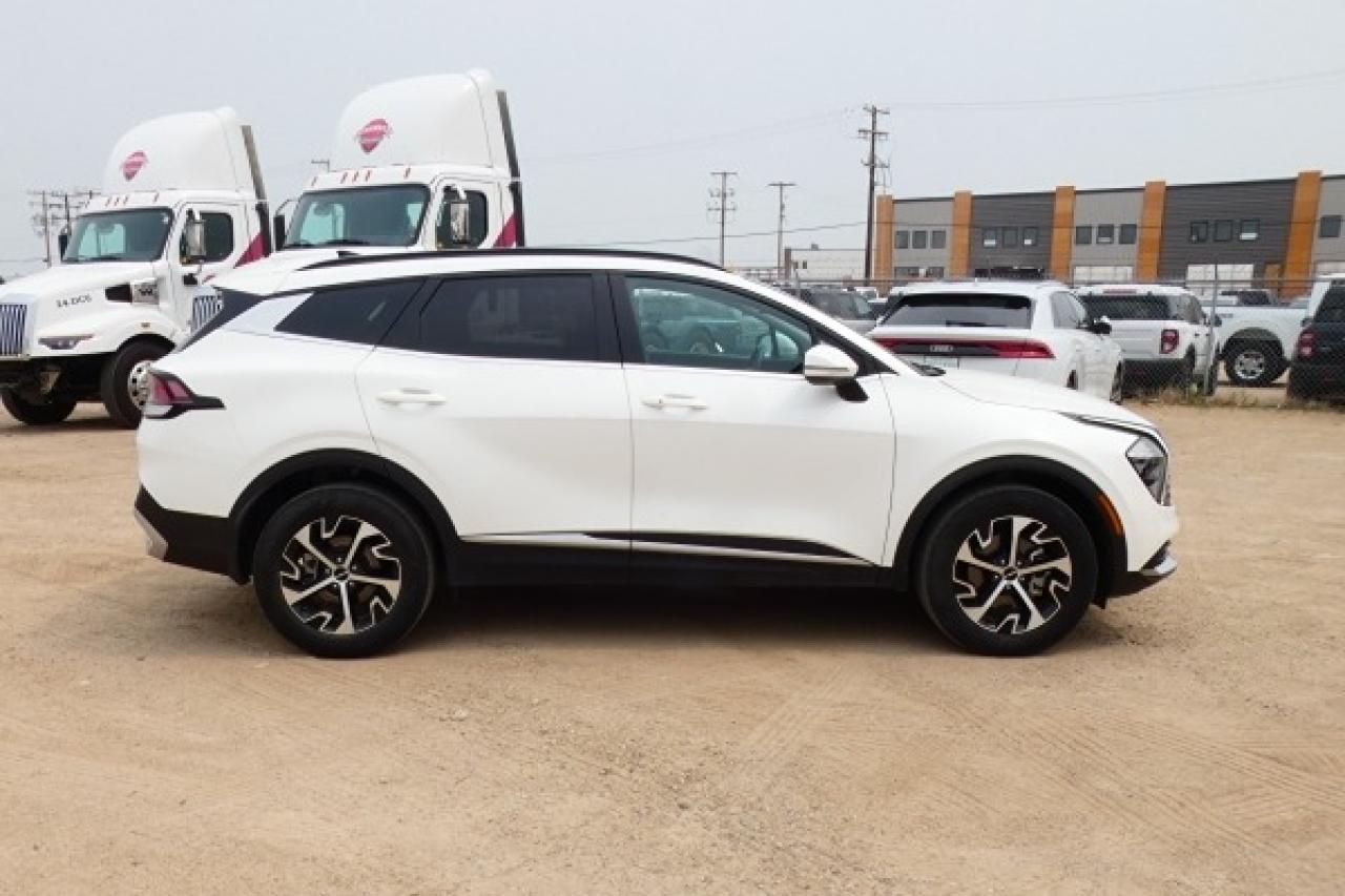 2023 Kia Sportage EX w/Htd Leather, pano S/R, NAV, BUC - Photo #5