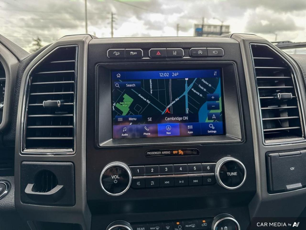 2021 Ford Expedition XLT / FX4 / NO ACCIDENTS / NAV / 4X4 / LEATHER - Photo #17