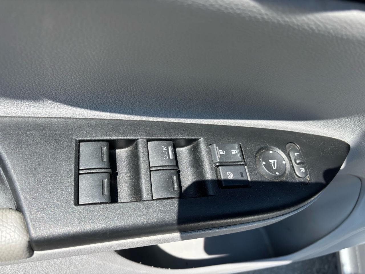 2014 Honda Accord LX, P. Seats, Keyless Back-up-Camera, Alloys