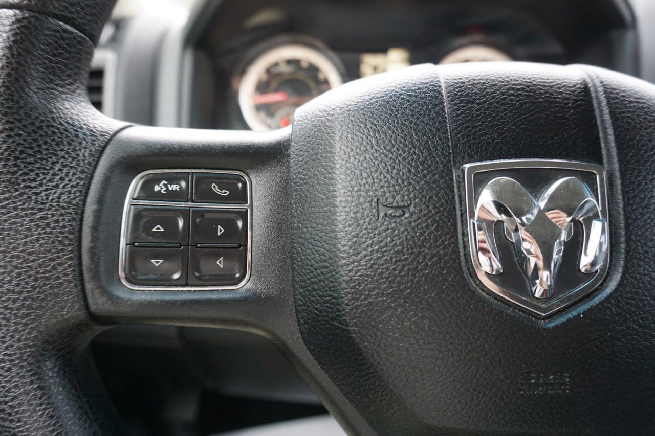 2017 RAM 1500 V6 3.6L ST 4WD CREW CAB CERTIFIED CAMERA BLUETOOTH CRUISE ALLOYS - Photo #25