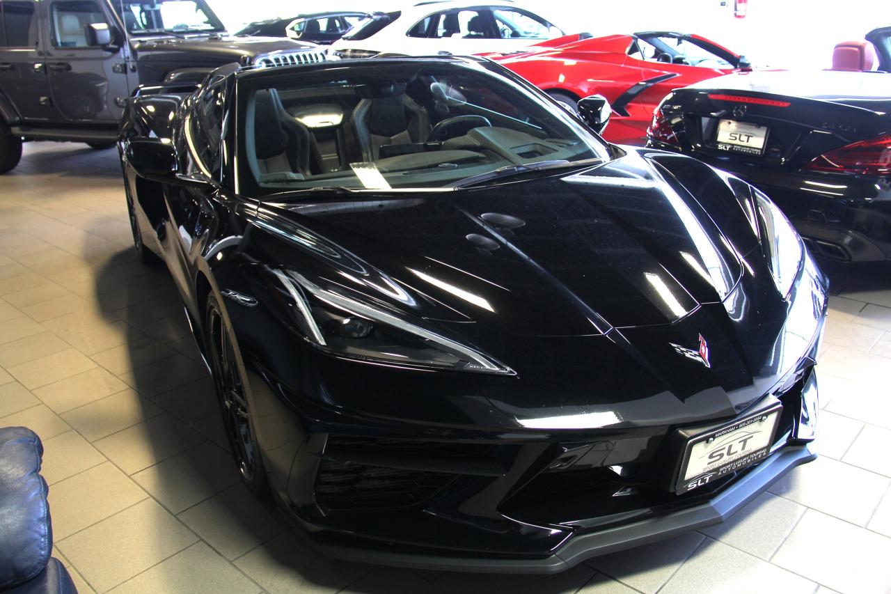 2020 Chevrolet Corvette 2LT Z51 CONVERTIBLE Photo2