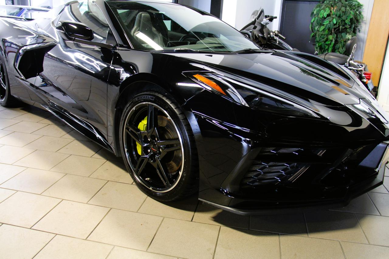 2020 Chevrolet Corvette 2LT Z51 CONVERTIBLE Photo3