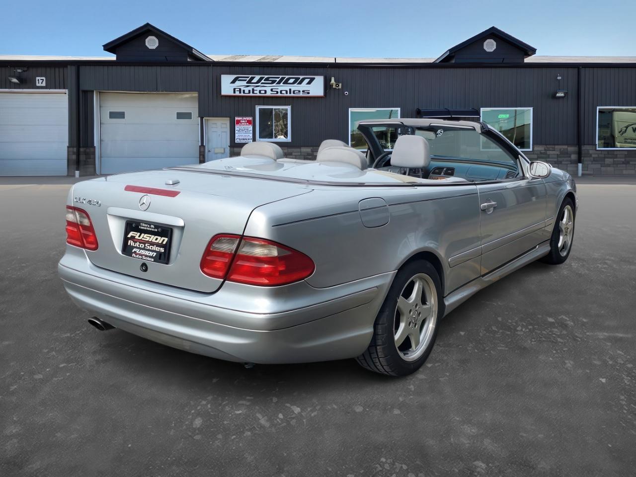 2003 Mercedes-Benz CLK 4.3L-LOCAL TRADE-PWR TOP-LEATHER - Photo #6