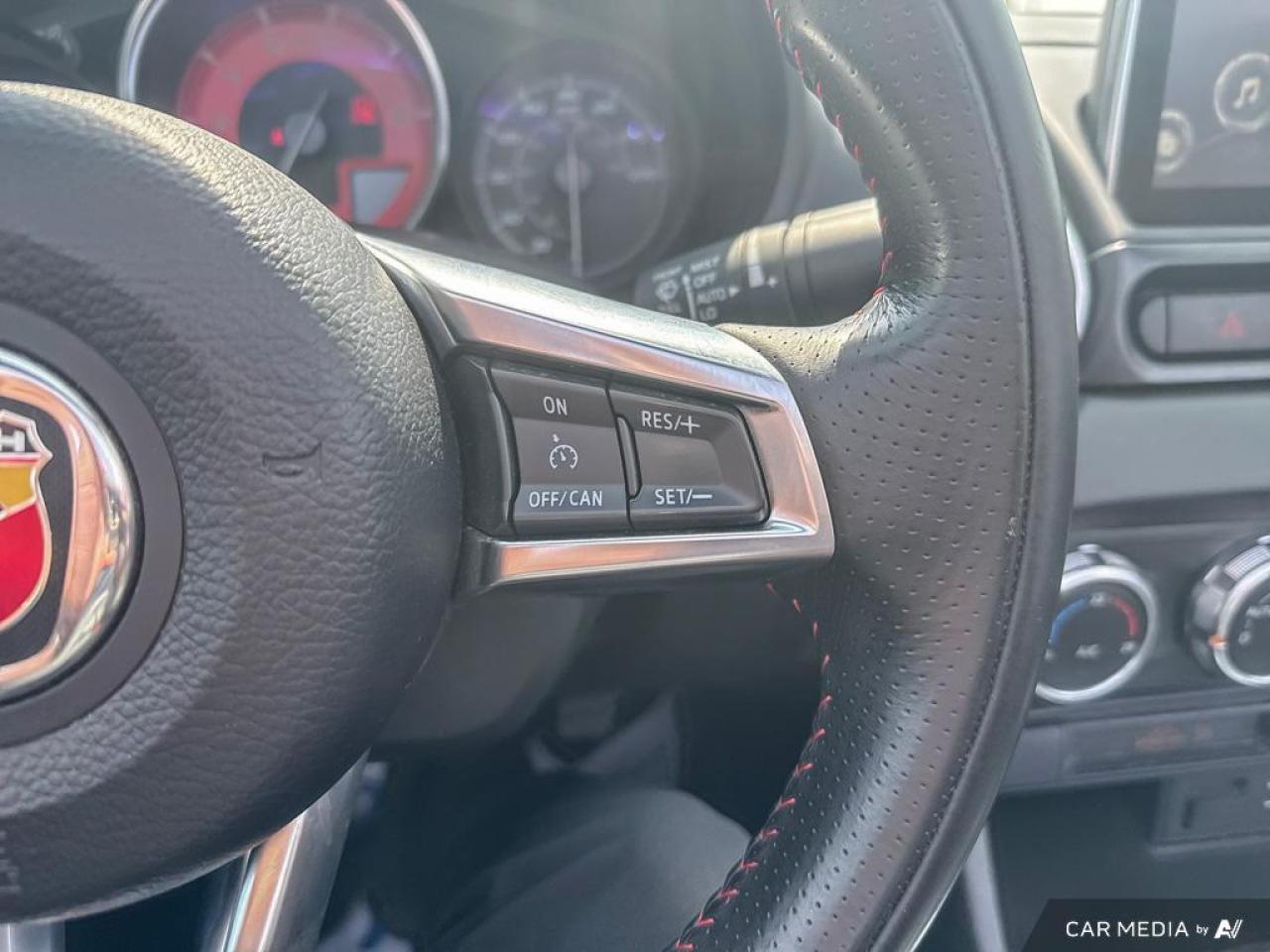2020 Fiat 124 Spider 124 SPIDER / ABARTH / NO ACCIDENTS / LEATHER / M/T - Photo #19