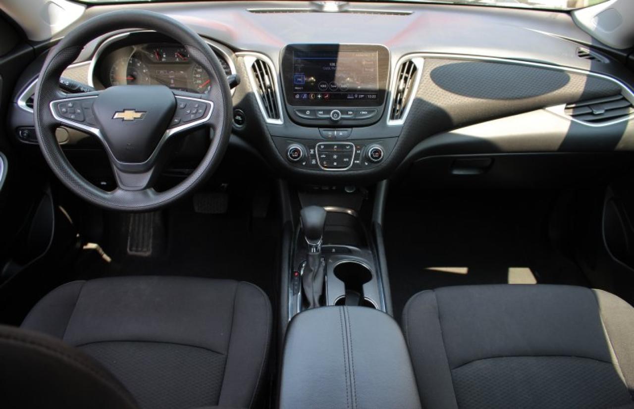 2022 Chevrolet Malibu LT*Heated Seats*CarPlay*OnStar*Rear Cam*FWD - Photo #9