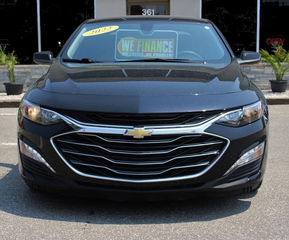 2022 Chevrolet Malibu LT*Heated Seats*CarPlay*OnStar*Rear Cam*FWD - Photo #2