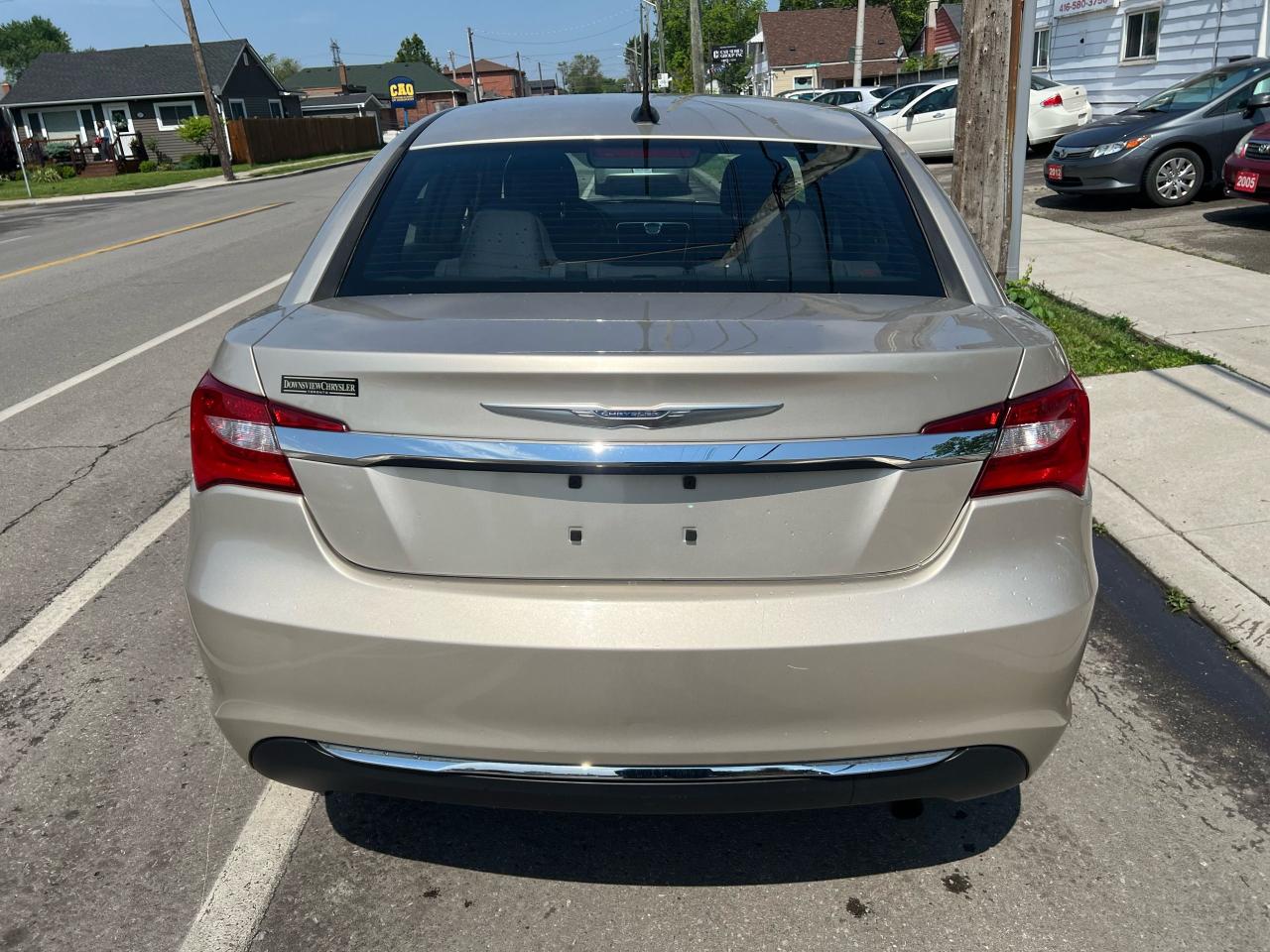 2013 Chrysler 200 LX - Photo #5