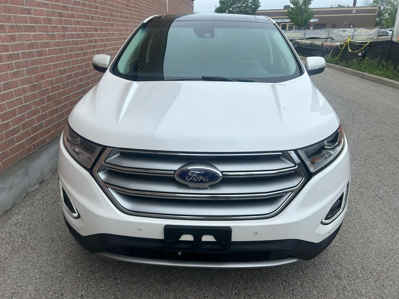 2016 Ford Edge Titanium - Photo #4
