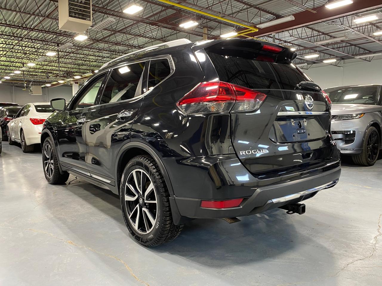 2018 Nissan Rogue SV - Photo #3