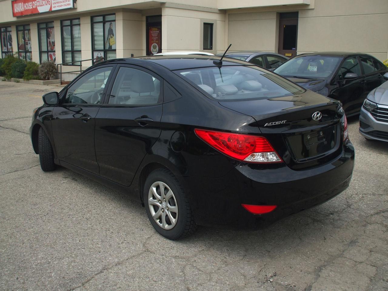 2014 Hyundai Accent GL,Auto,Bluetooth,A/C,Certified,New Brakes - Photo #3