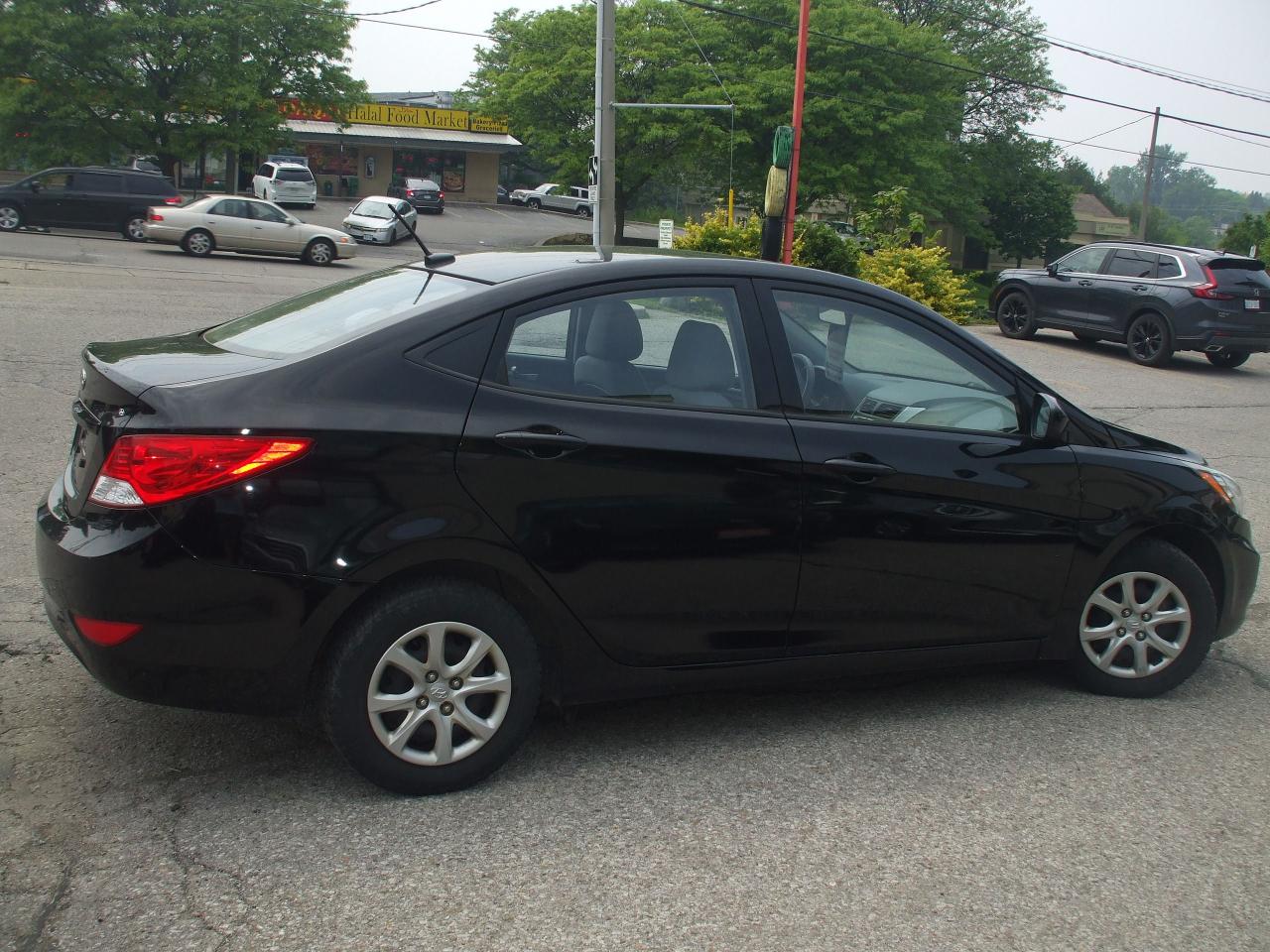 2014 Hyundai Accent GL,Auto,Bluetooth,A/C,Certified,New Brakes - Photo #6