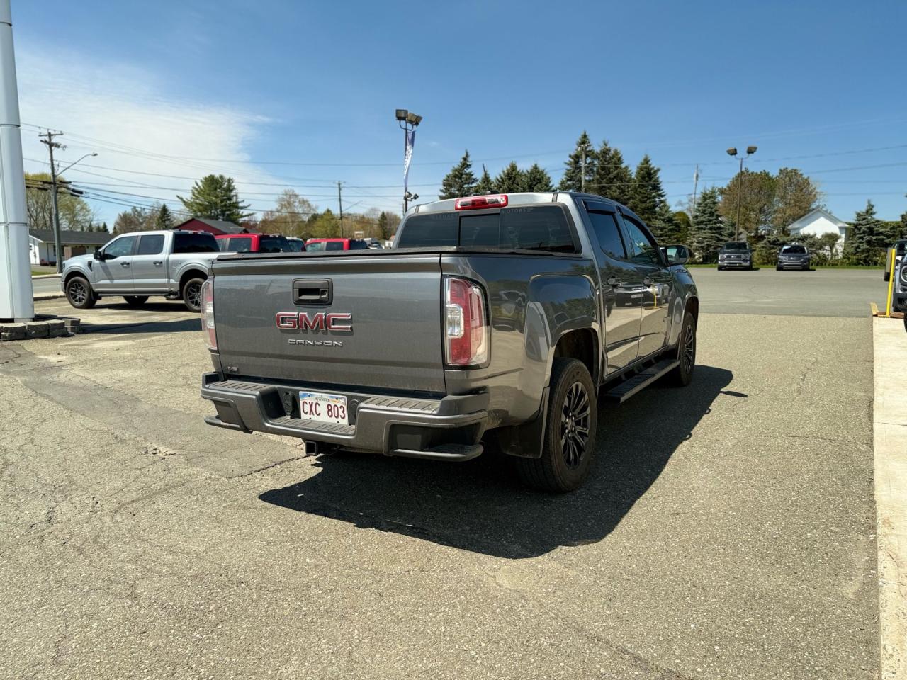 2022 GMC Canyon  Photo2