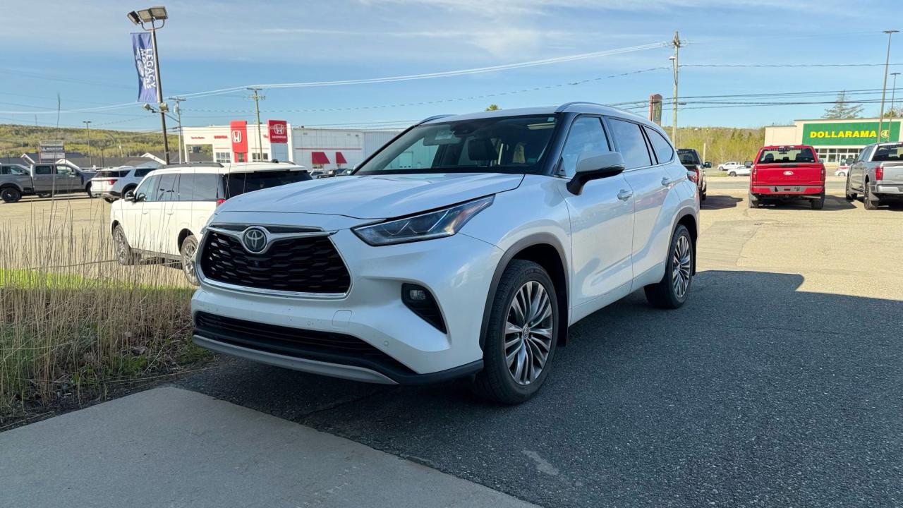 Used 2020 Toyota Highlander  for sale in Mississauga, ON
