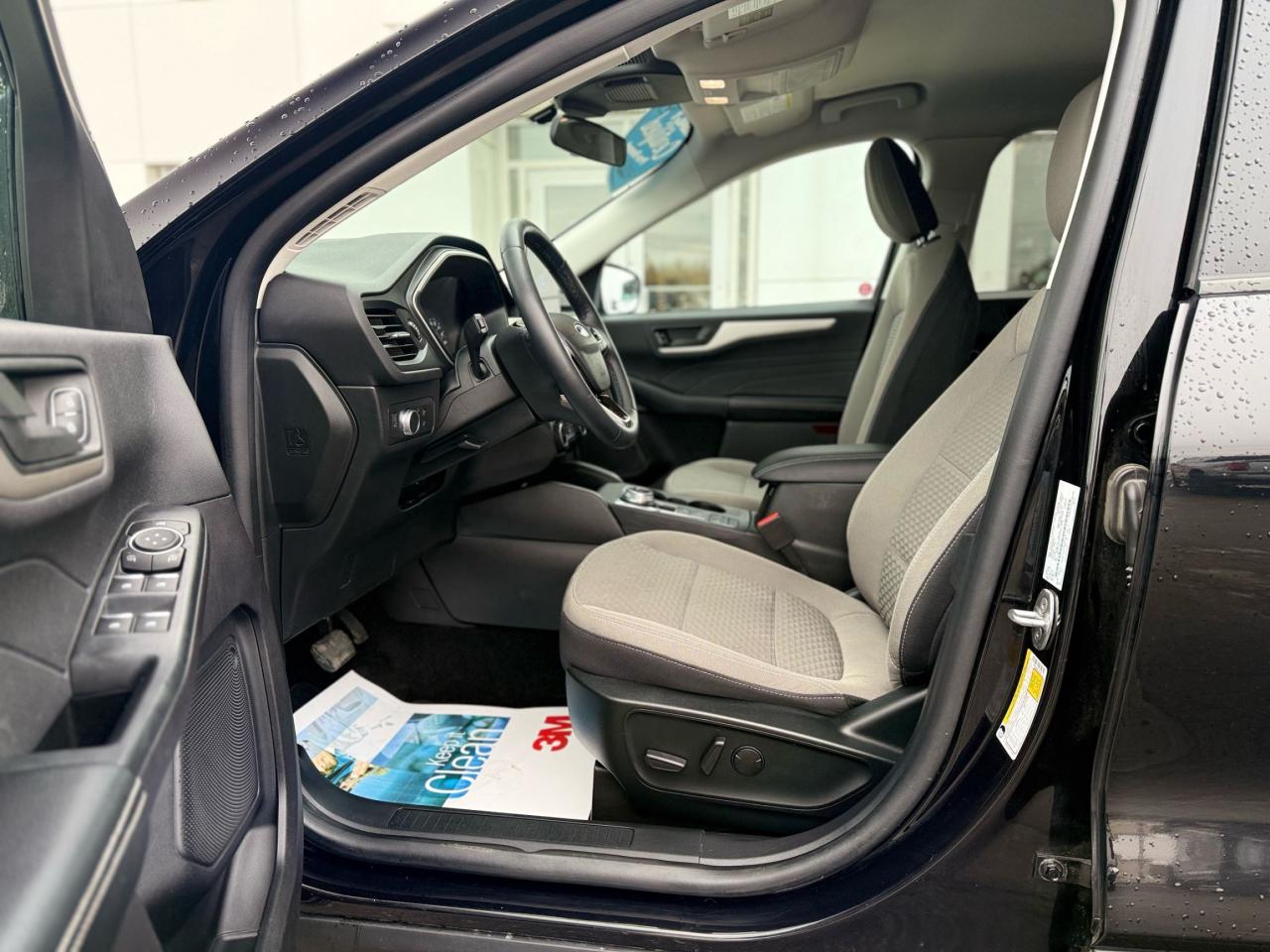 2022 Ford Escape  Photo4