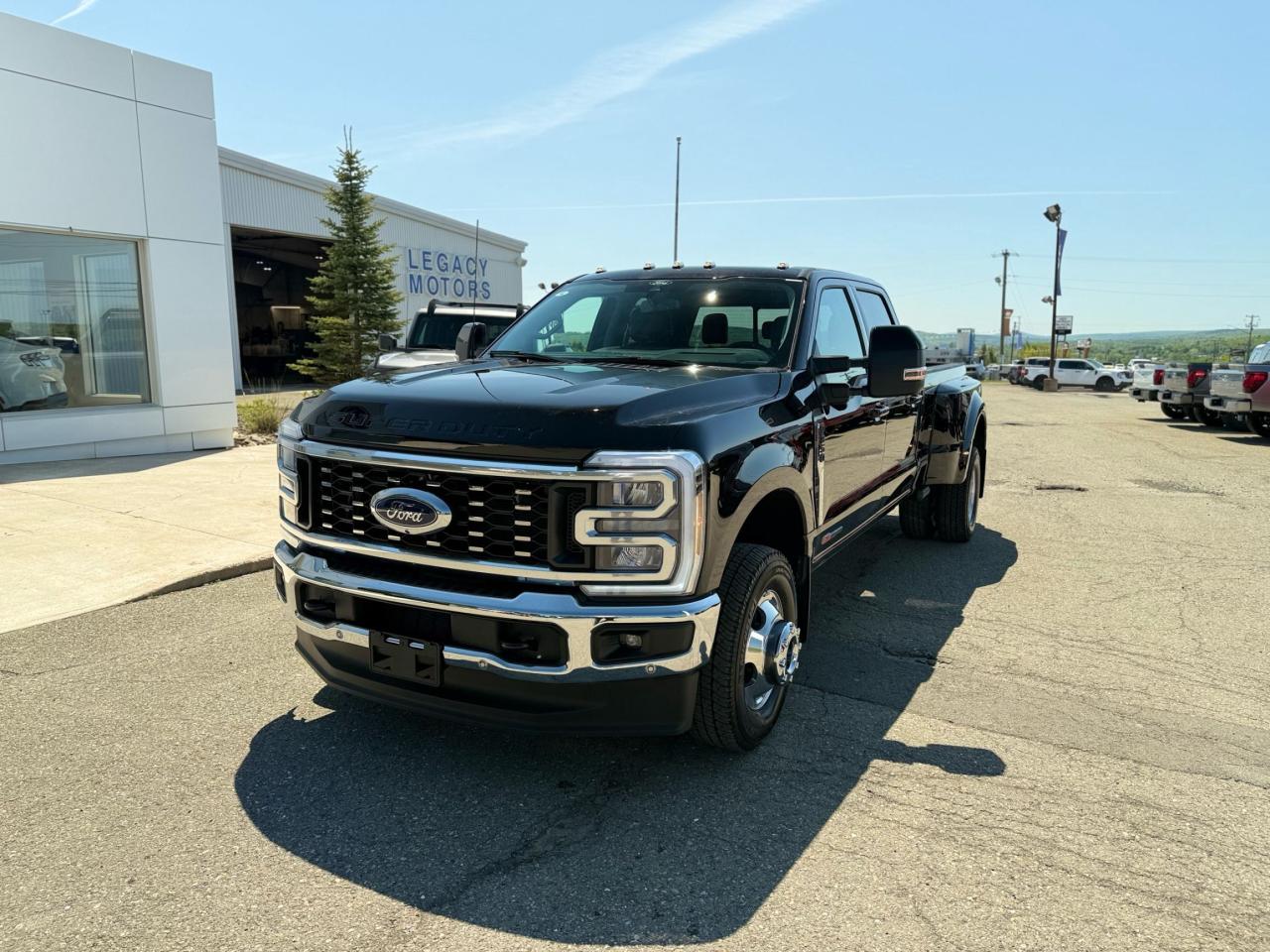 New 2025 Ford SUPERDUTY F-350® Lariat® for sale in Mississauga, ON