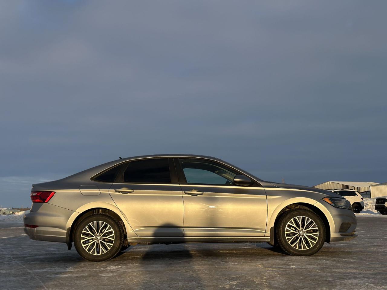 2021 Volkswagen Jetta SEL Photo2