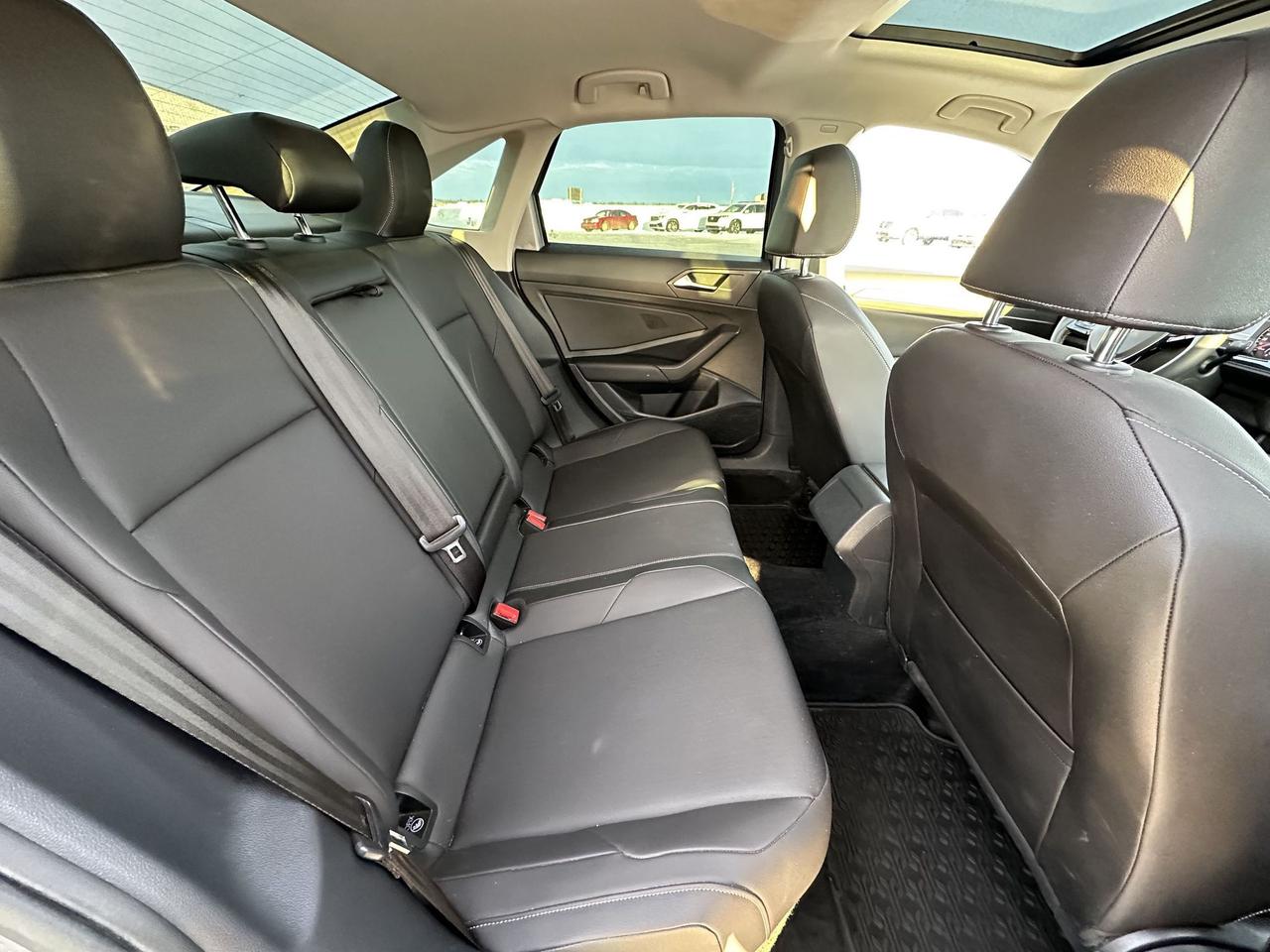 2021 Volkswagen Jetta SEL Photo