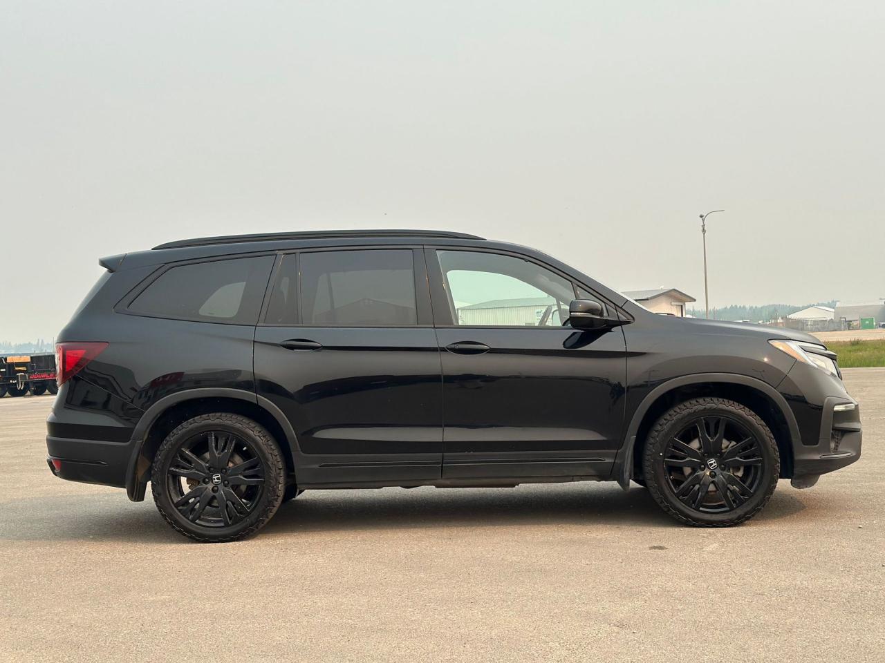 2021 Honda Pilot Black Edition AWD Photo3