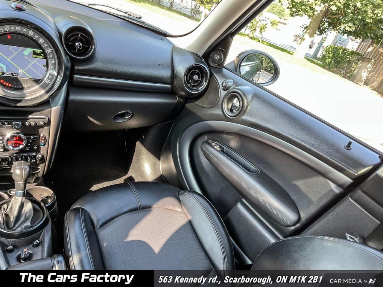 2016 MINI Cooper Countryman S ALL4 Navigation / Roof - No Accident! - Photo #25