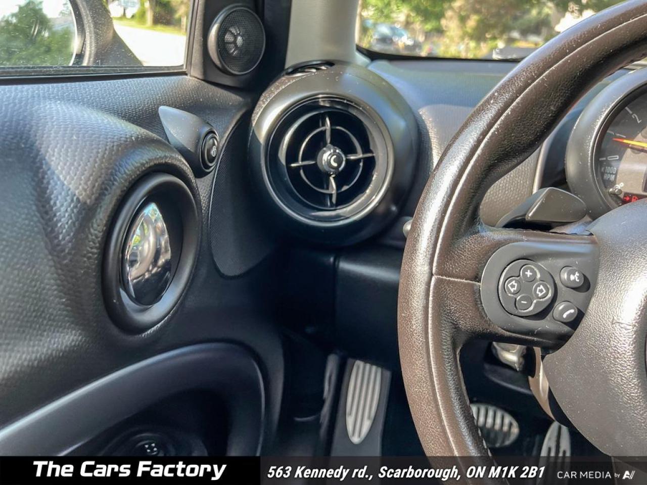 2016 MINI Cooper Countryman S ALL4 Navigation / Roof - No Accident! - Photo #16