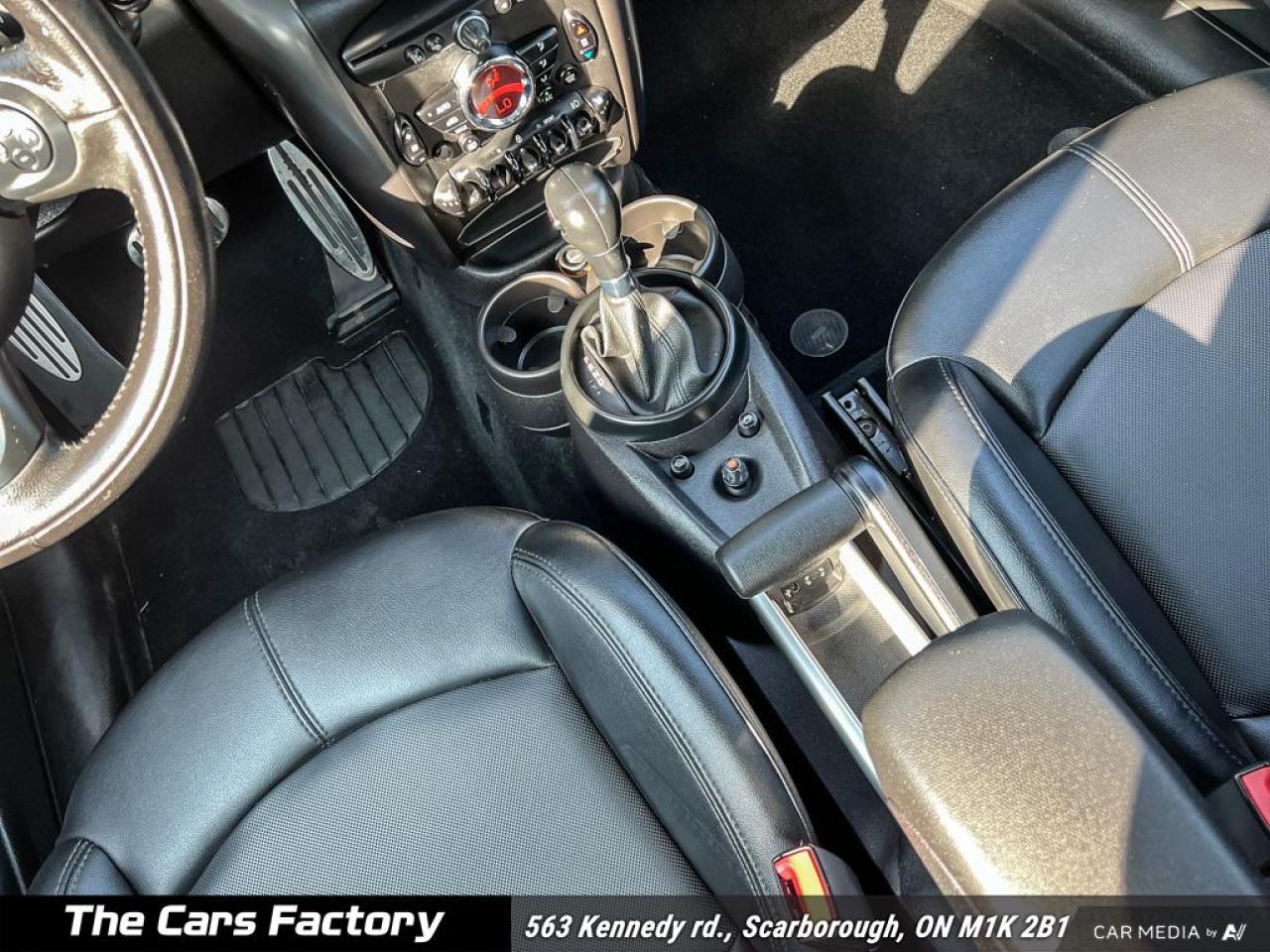 2016 MINI Cooper Countryman S ALL4 Navigation / Roof - No Accident! - Photo #17