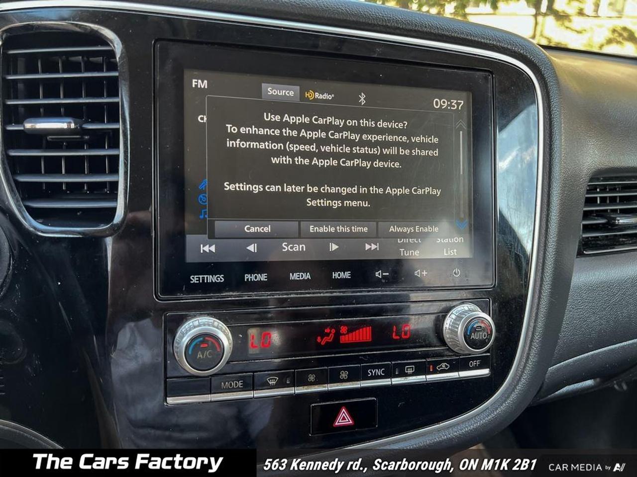 2020 Mitsubishi Outlander ES AWC 7-Passenger Apple Carplay/Camera! Photo