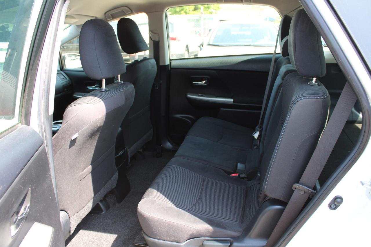 2017 Toyota Prius V Three - Photo #23
