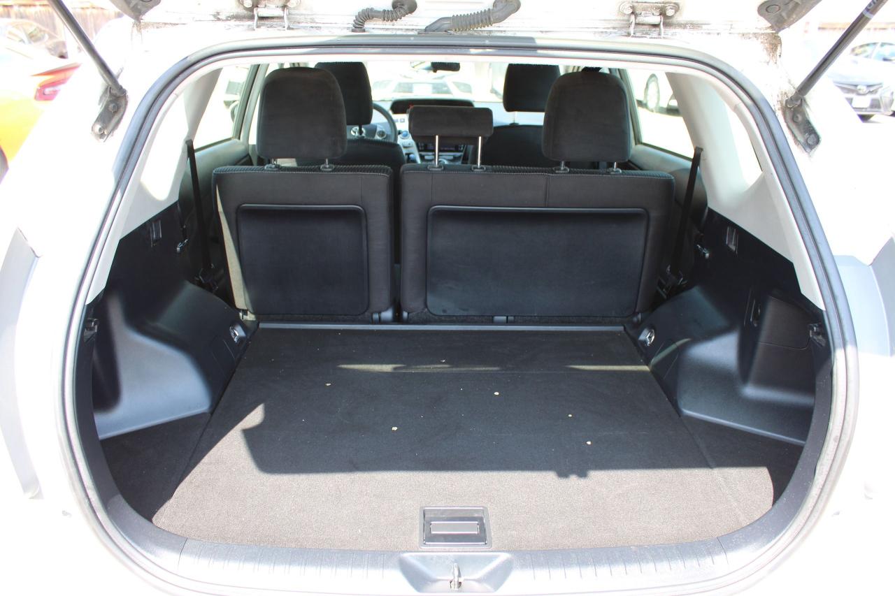 2017 Toyota Prius V Three - Photo #26